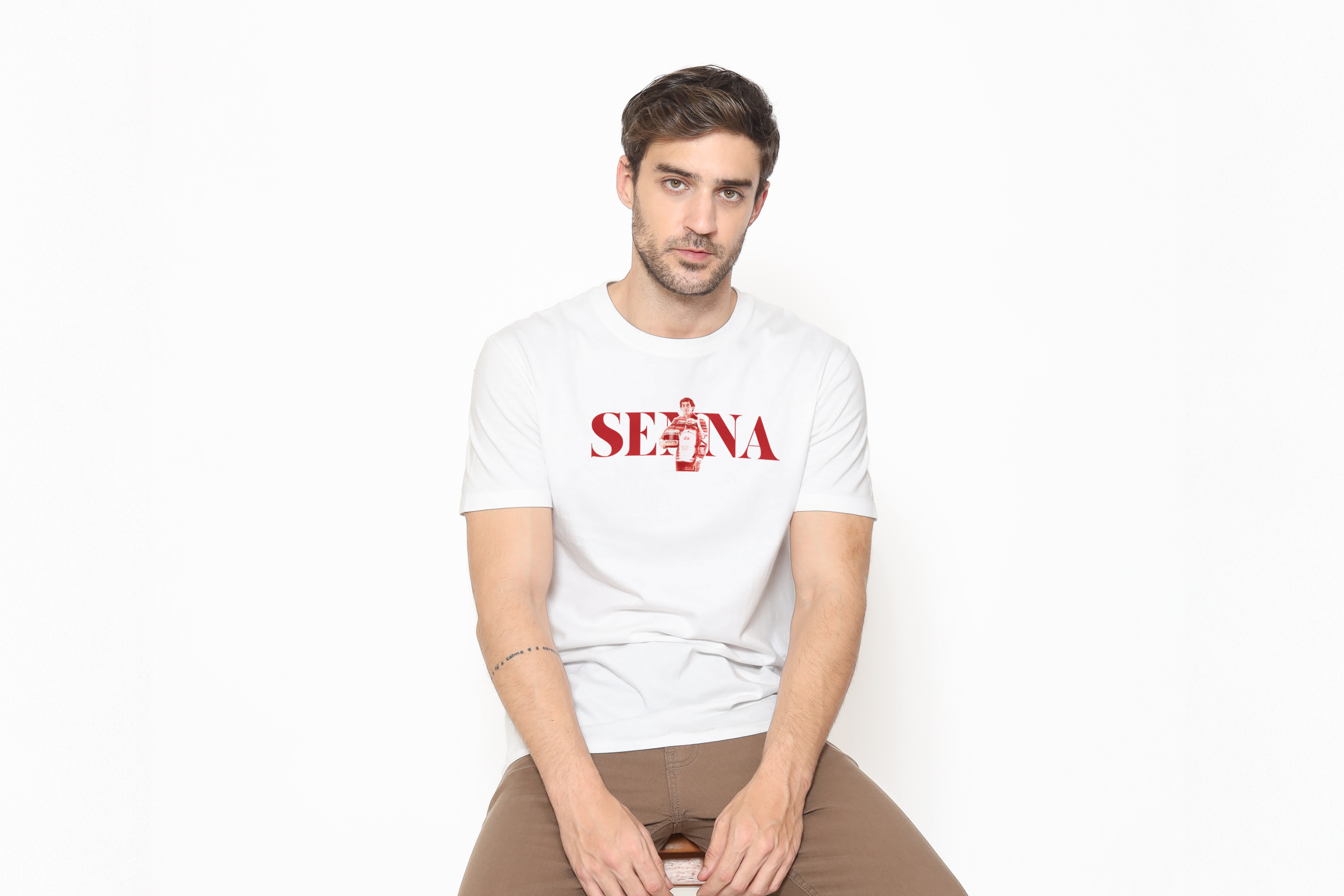 Ayrton Senna – Vintage Formula 1 Tribute T-Shirt | ThreadForge UK